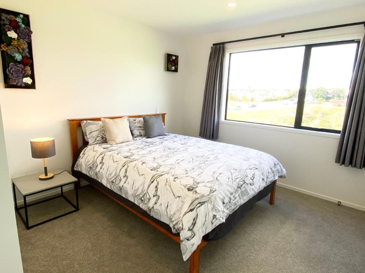 Stunning Townhouse - Walking To Botany Shopping Center Appartement Auckland Buitenkant foto