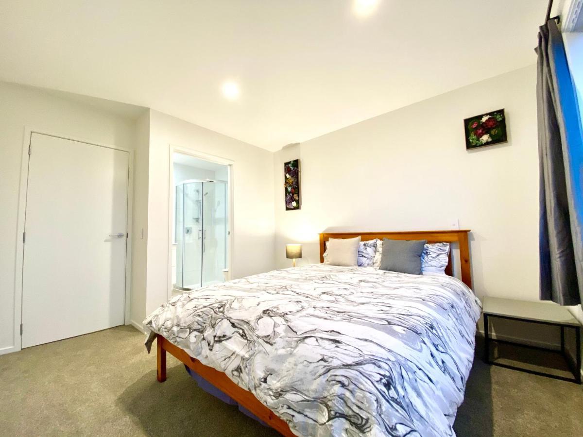 Stunning Townhouse - Walking To Botany Shopping Center Appartement Auckland Buitenkant foto