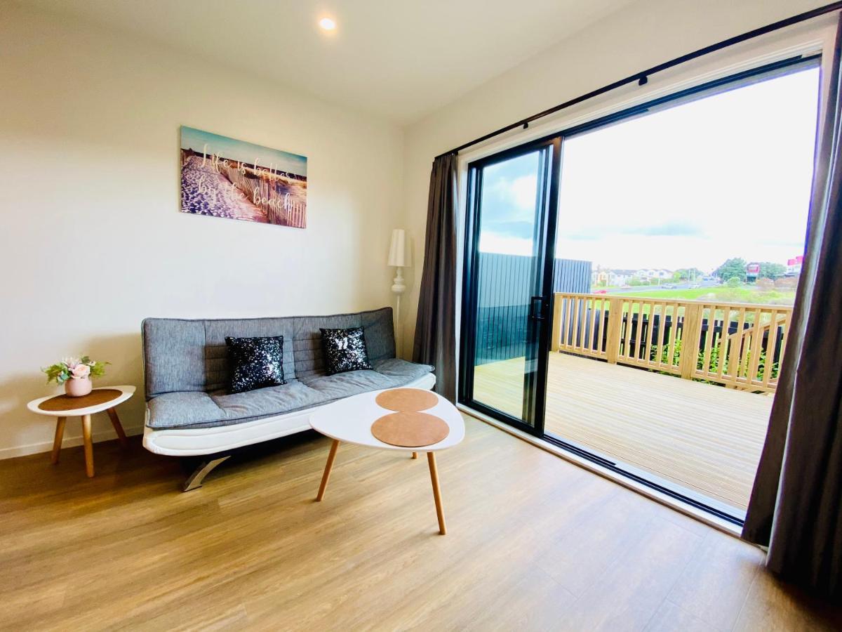 Stunning Townhouse - Walking To Botany Shopping Center Appartement Auckland Buitenkant foto